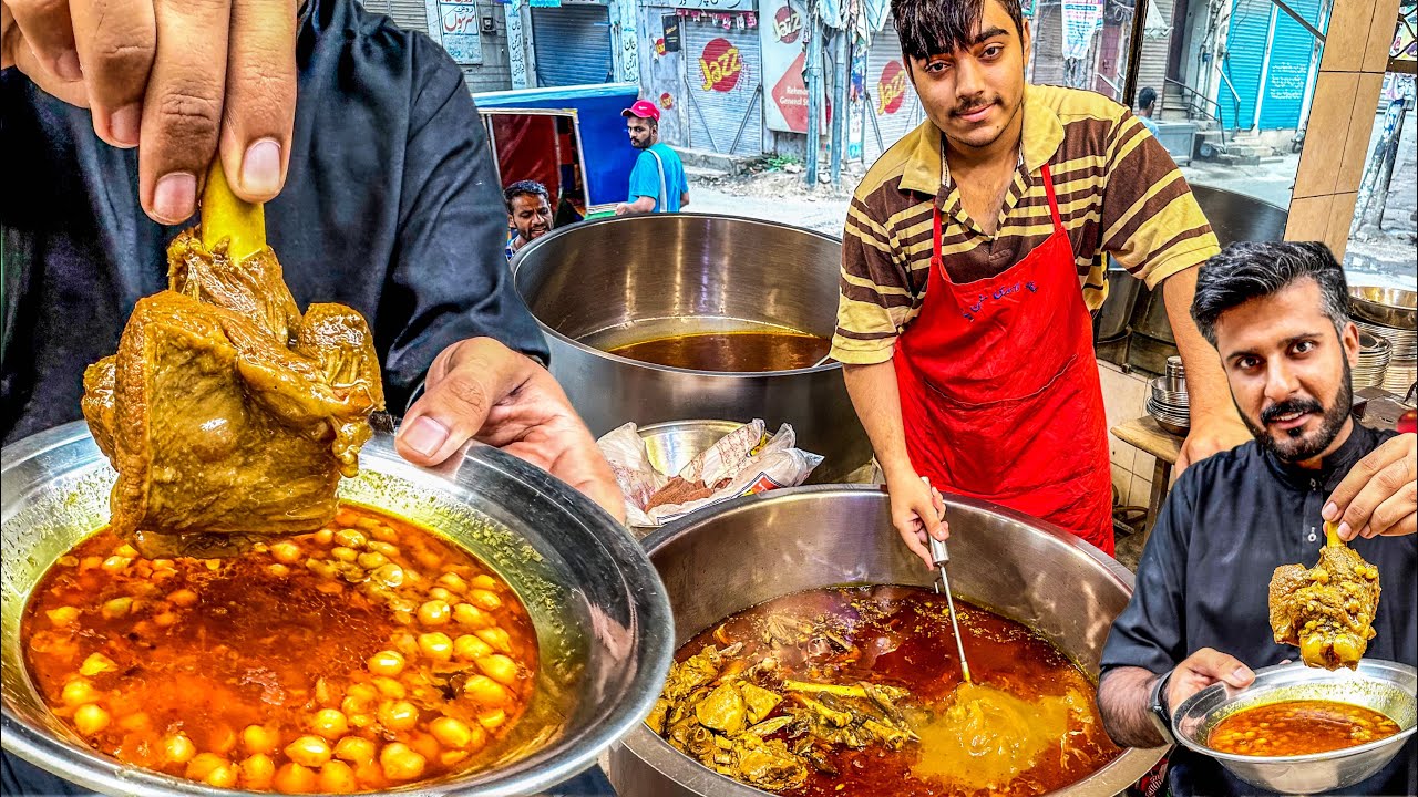 Mazay Dar Lahori Mutton Chany Recipe or Phr Ustad Feeky Ke Lassi At Street Food Lahore,Pakistan