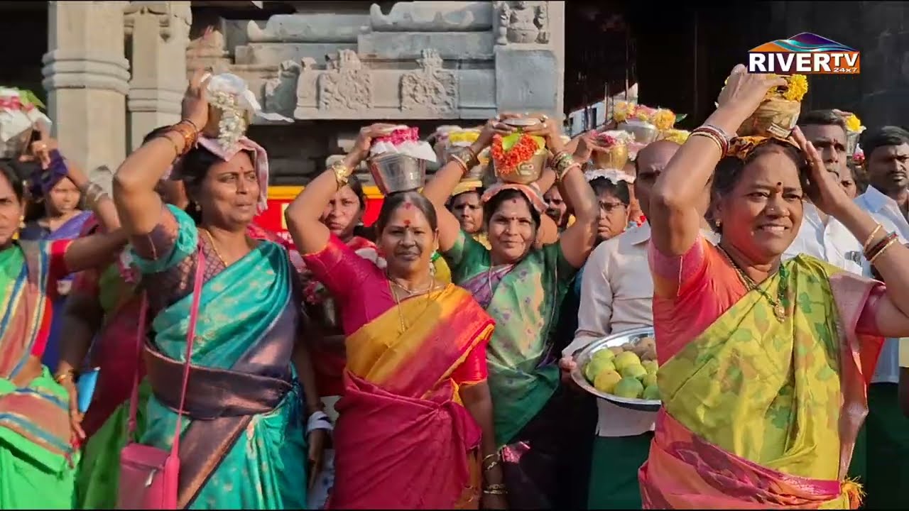 ஸ்ரீ காஞ்சி காமாட்சி அம்மன் ஆலயத்தில் பால்குடம் அபிஷேக விழா