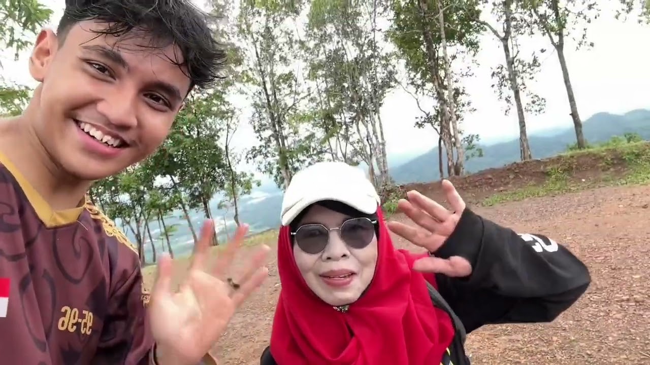 Bukit Pulau tangka Lintas Bukit Manjai, Mandiangin, Kec Karang intan, Kab Banjar, KalSel 