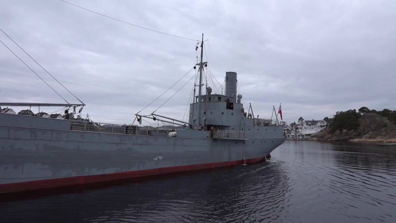 Hestmanden legger ut på tokt fra Bredalsholmen