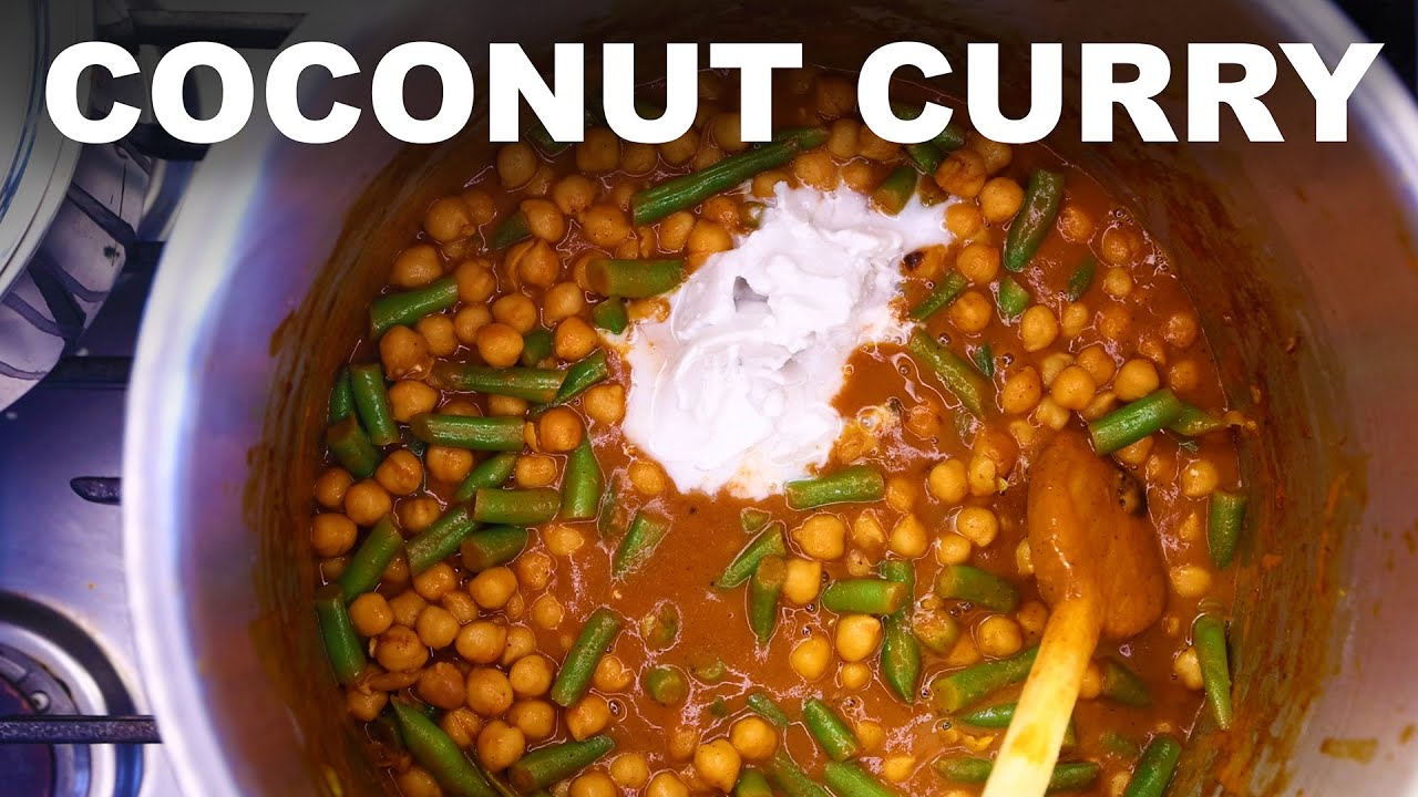 Creamy coconut chickpea curry