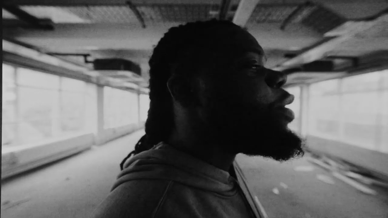 LORD JAH-MONTE OGBON - Texting This Fine Shit for a Month