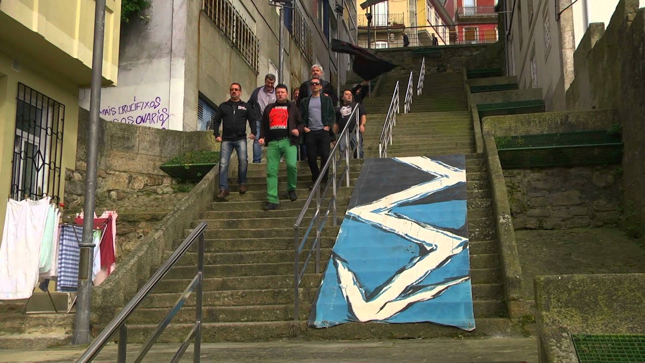 Os Diplomáticos de Monte Alto - Deitado Frente Ao Mar