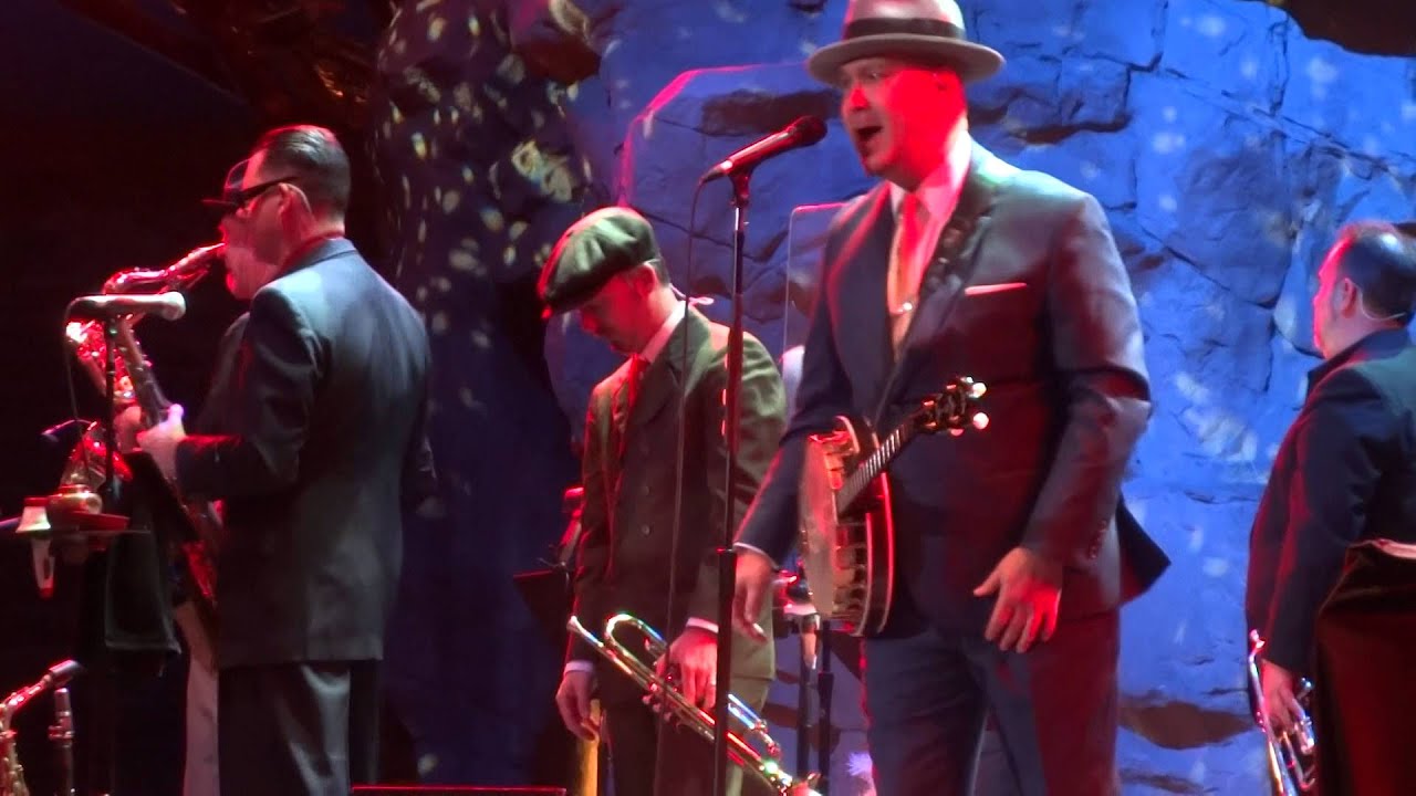 Big Bad Voodoo Daddy - "Mr. Heat Miser" - Mohegan Sun, CT - 12/19/2015