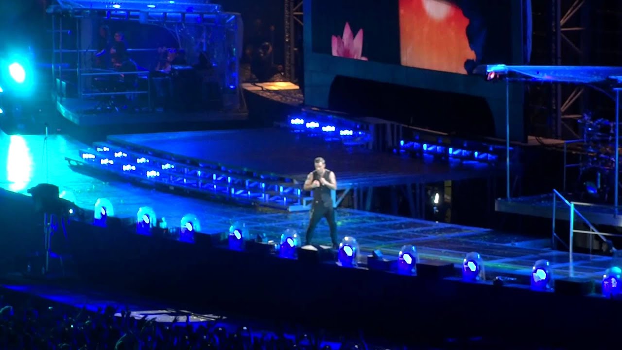 Take That - Angel @Robbie Williams (live @ Milano 12/07/2011 San Siro)