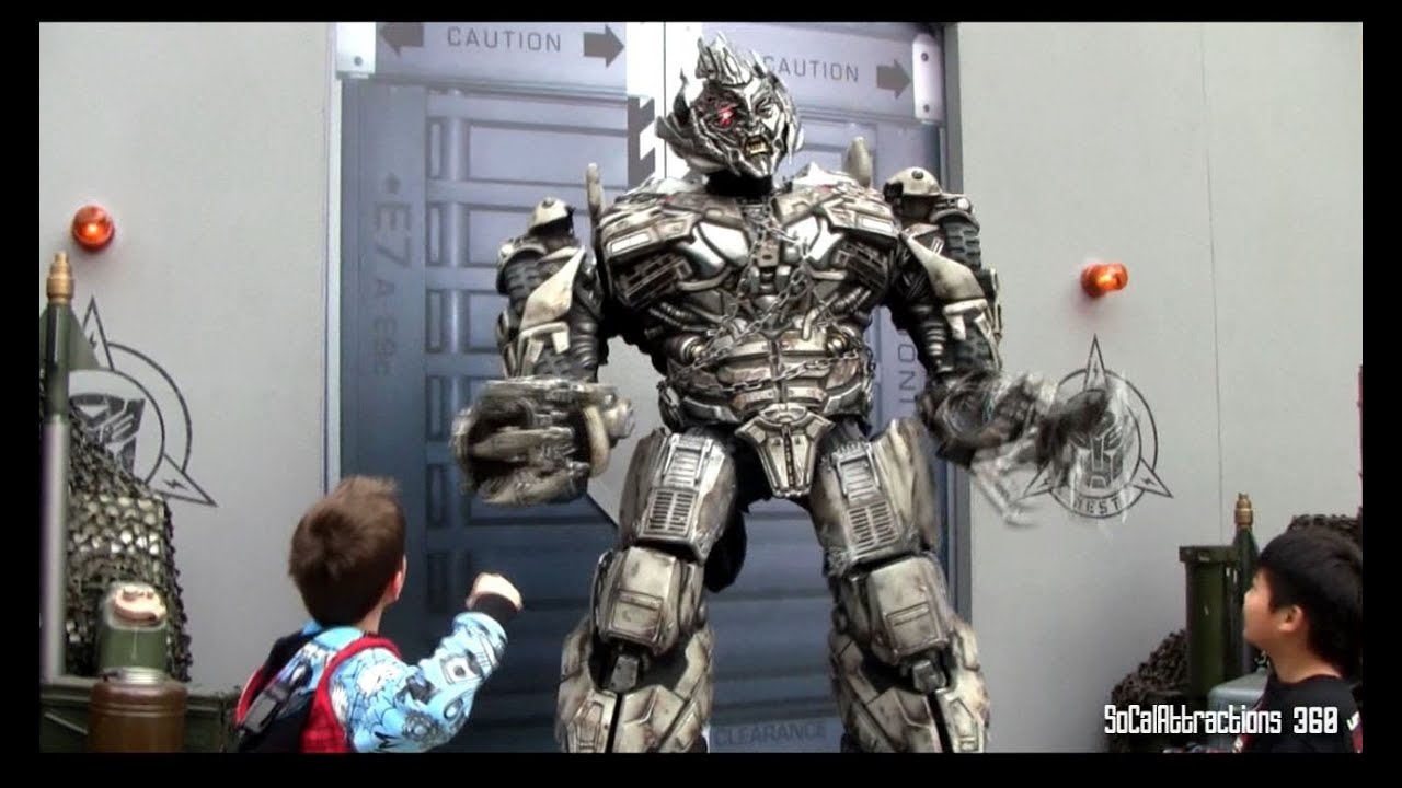 [HD] HILARIOUS Transformers Megatron Having Fun with Guests - Interactive Talking Transformers