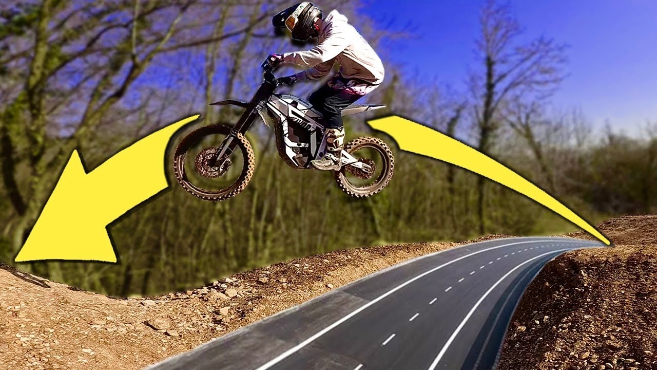 SALTO UNA STRADA CON LA TALARIA!