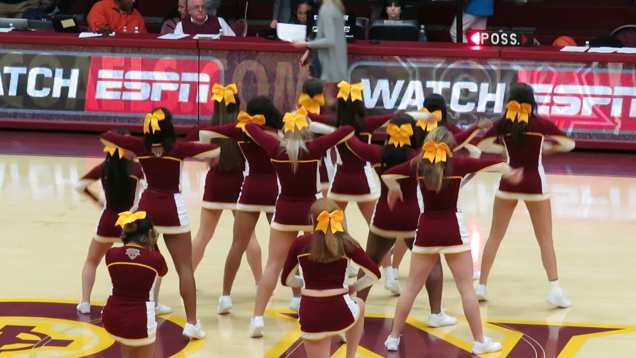 Iona College Cheerleaders Perform at Men's Basketball Game vs Yale - December 12, 2017