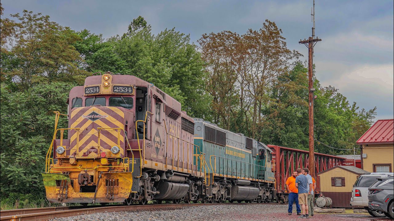 Reading & Northern Freight trains running up and down the system