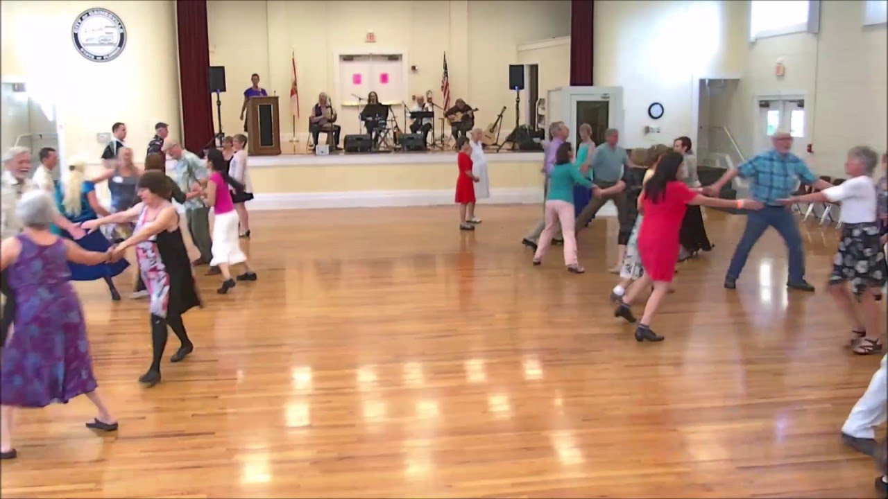 Trim the Sails - English Country Dance