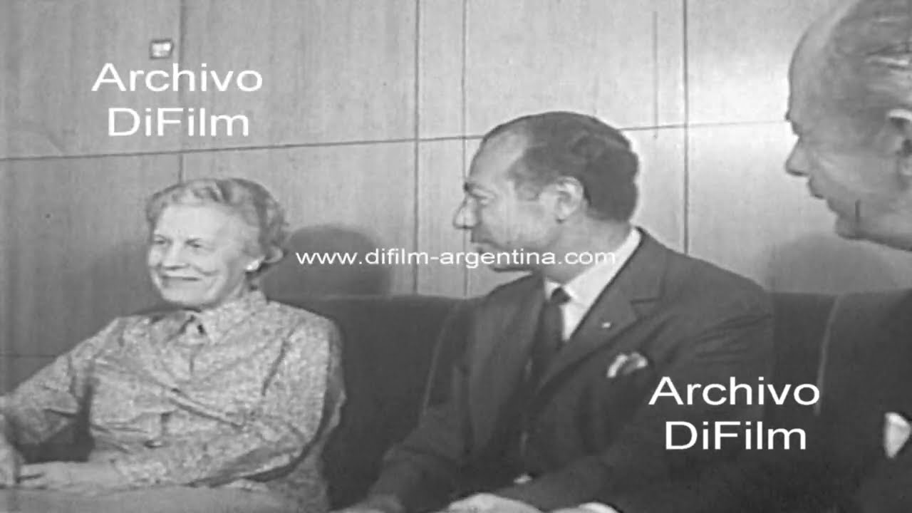 Lady Edith Summerskill con ministro de Bienestar Social Julio Alvarez 1968