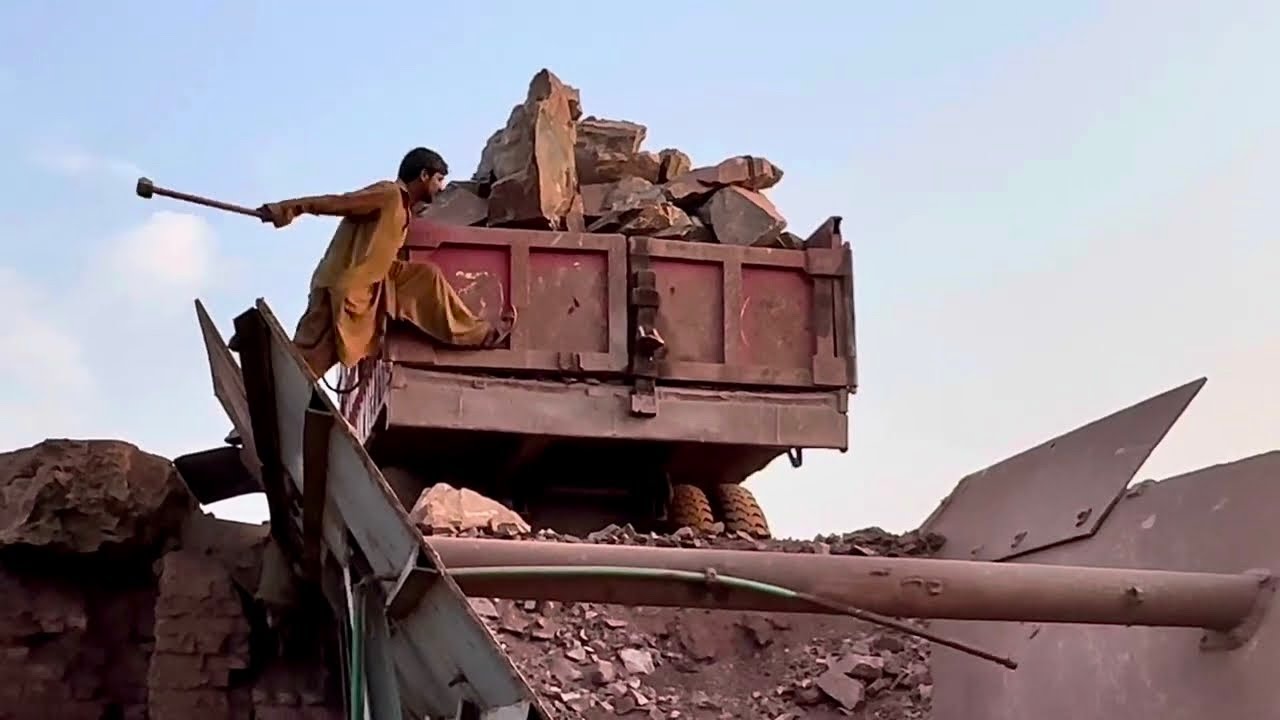 PLAYING with GIANT Rocks.ASMRRock Quarry CRUSHINGOperations Primary Jaw Crusher in action