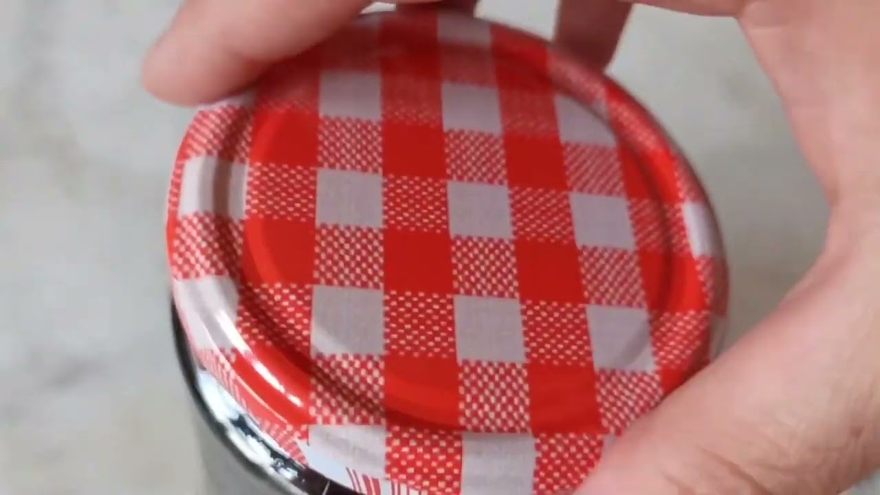 DİSSOLVİNG EGGS İN cola - cola'ya  YUMURTA KOYARAK ERİTMEK #experiment #shorts #pressure