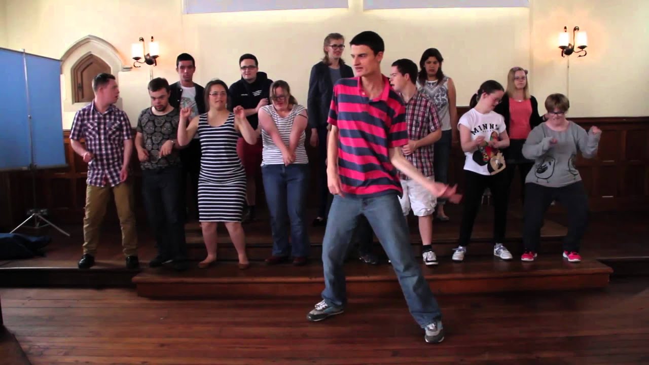 Foxes Academy Choir - Pharrel Williams - Happy
