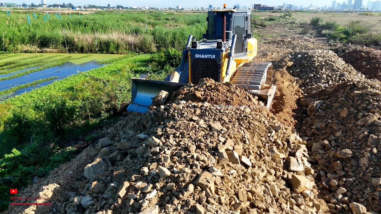 Exquisite See Second of Project! The Large Lowland​ Is Delete Make a Road Use Dozer & 25Ton Truck