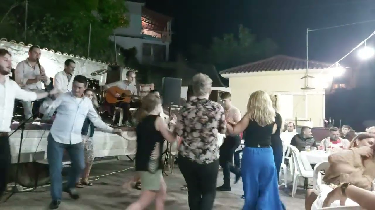 ΓΛΥΚΑ ΓΛΥΚΑ ΓΛΥΚΙΑ ΜΟΥ - ΠΟΥ ΝΑ ΝΑΙ ΤΕΤΟΙΑ ΩΡΑ Η ΑΓΑΠΗ ΜΟΥ - ΕΙΣΑΙ ΝΙΝΙ ΑΚΟΜΑ