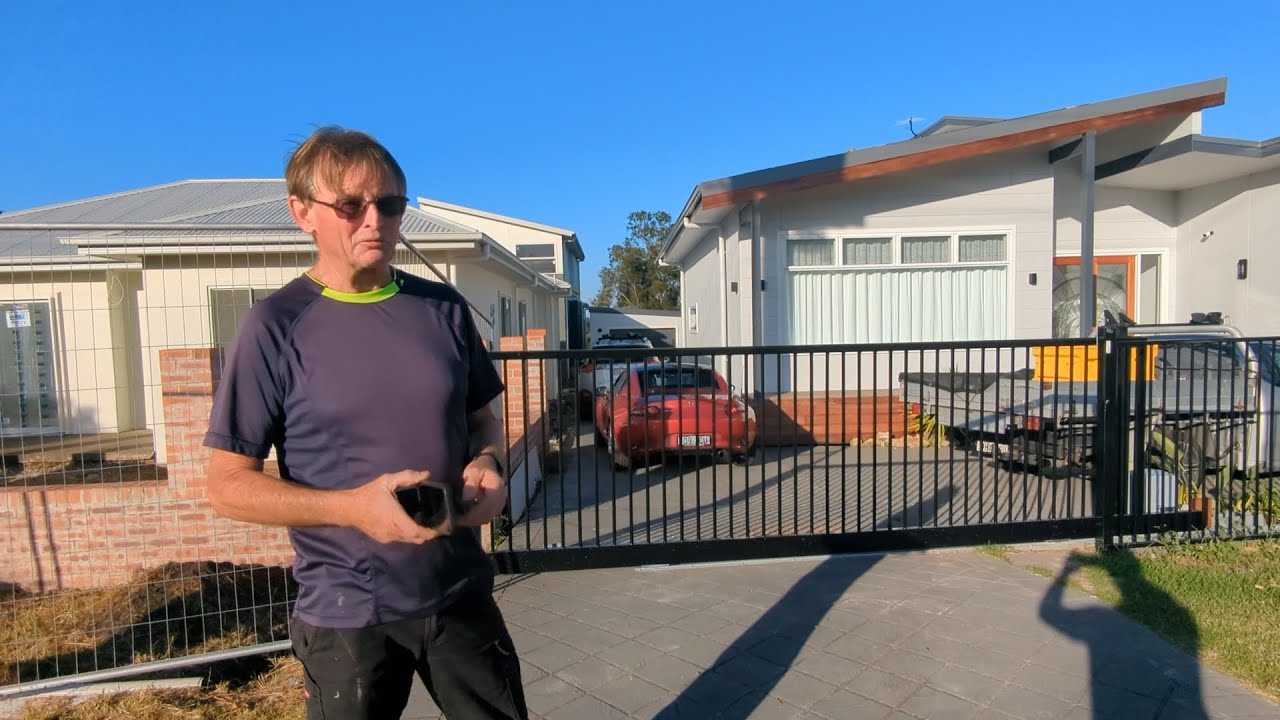 Using micro module to open gates, roller doors etc.