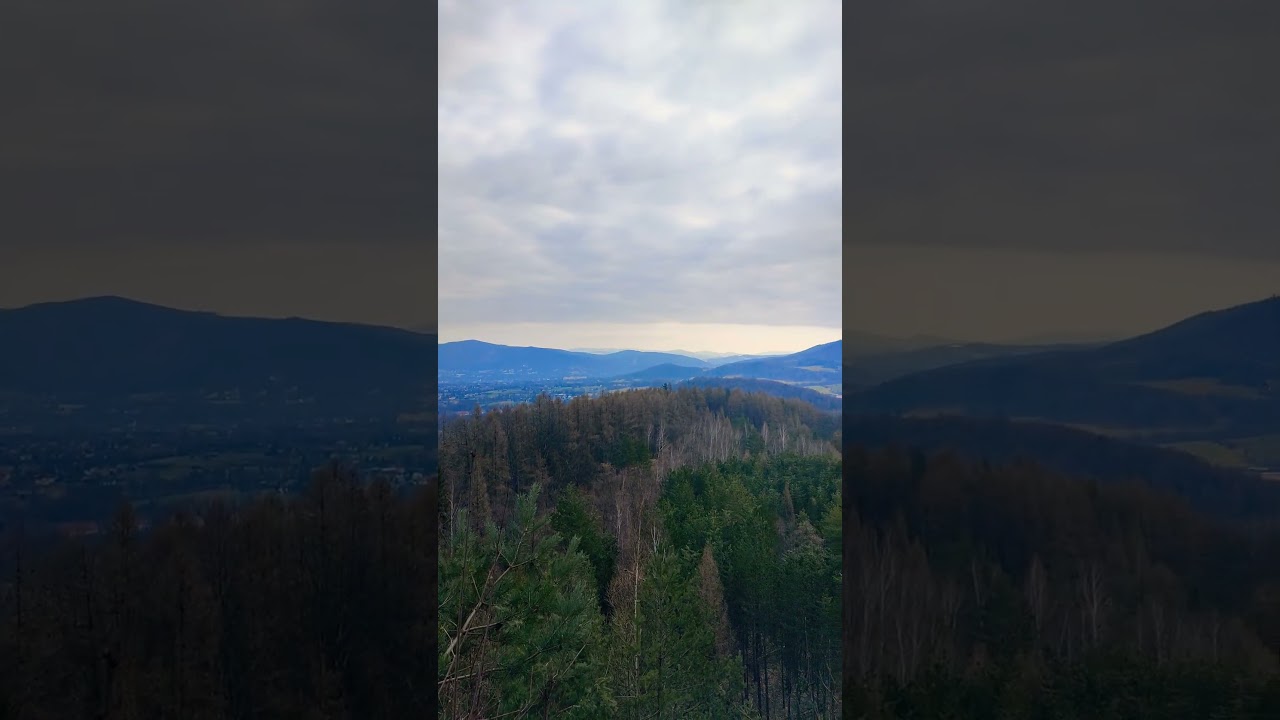 Widok na moje g&oacute;ry z oddali #lerunaztatą #tatarafal85 #relaxing #polska #mountains #forest #winter