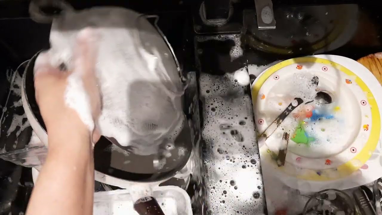 ASMR:Satisfying and Soothing:Water sound:Washing The Dishes By Hand