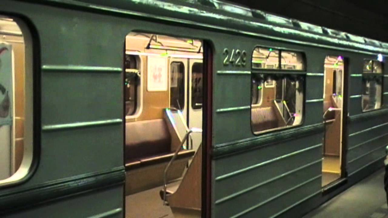 Mikulášské metro 81-71 (2012)