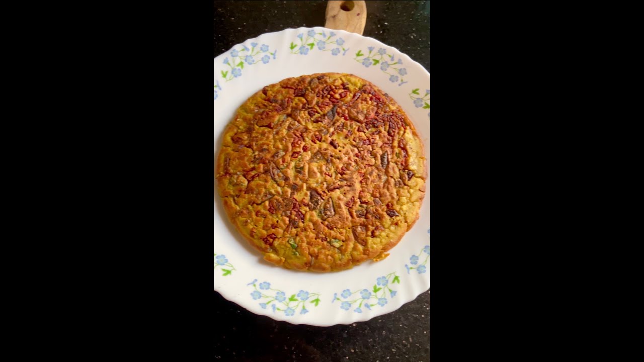 Peaceful Vegan Cooking with Birds & Pets | Beetroot Omelette