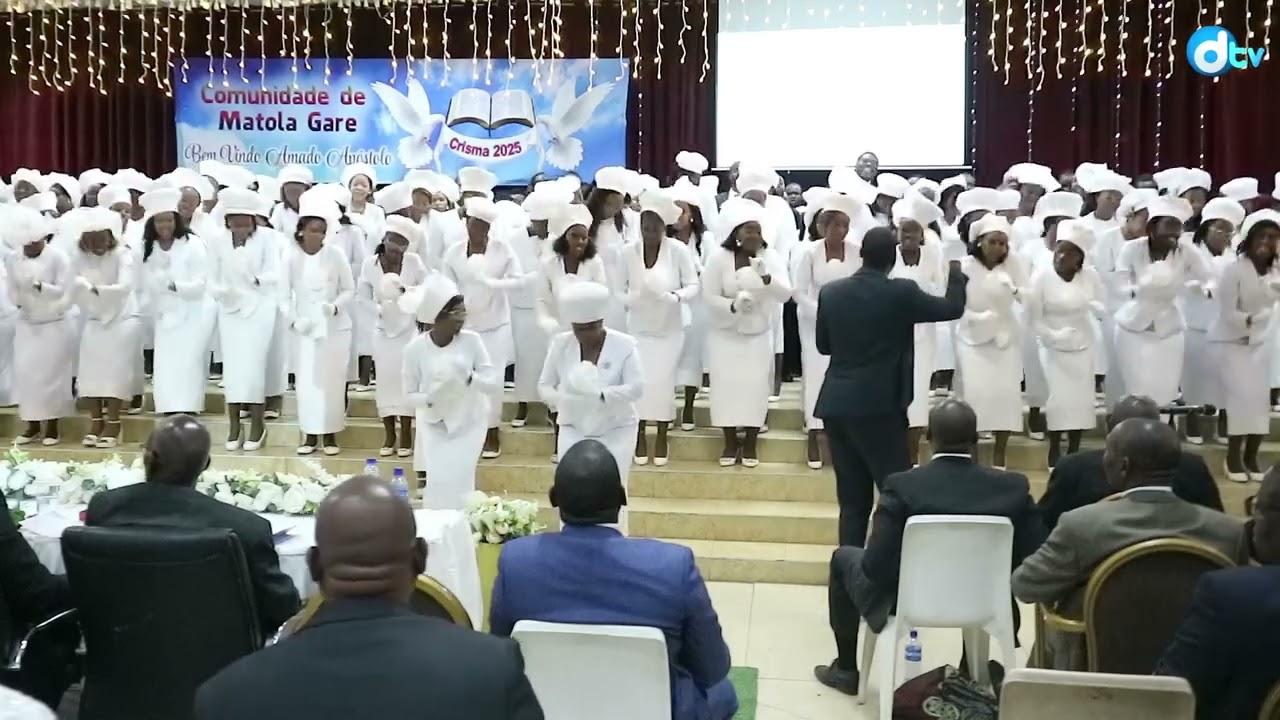 GERAL DO APÓSTOLO MAPUTO PROVÍNCIA _ CRISMA DA COMUNIDADE MATOLA GARE _FONTE @dinamicatvmoz 