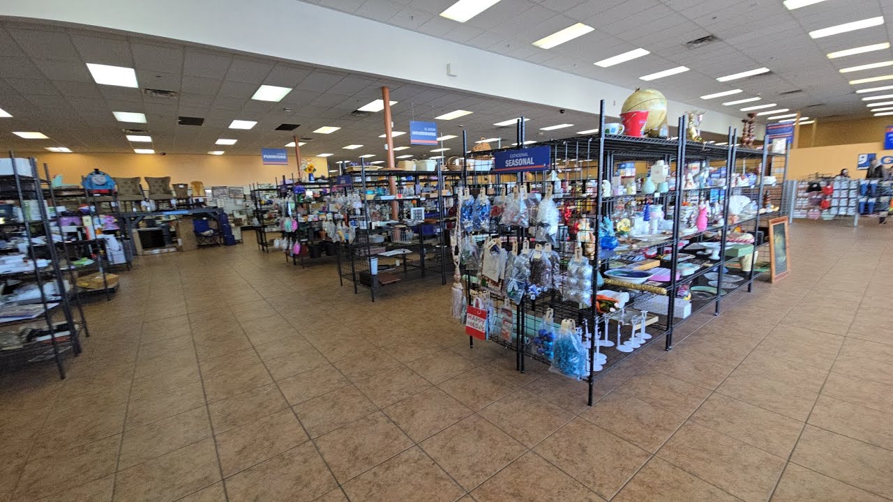 WILL I HIT THE JACKPOT? GOODWILL-VEGAS! Thrift with me!