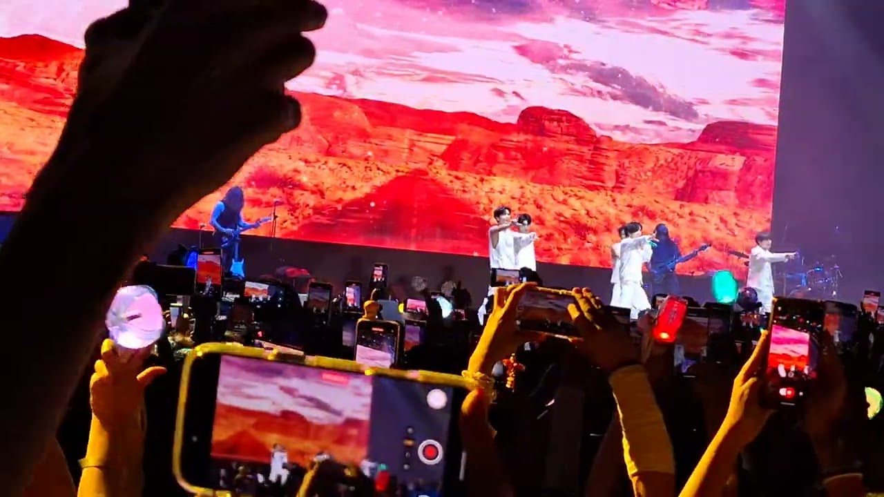 TXT - LO$ER = LO♡ER - AXE CEREMONIA 2025
