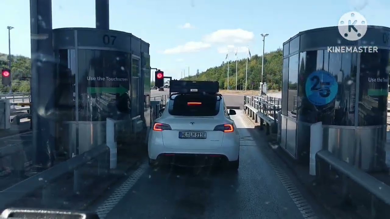 من السويد🇸🇪 الى الدنمارك🇩🇰 وجمال السفر على جسر øresund