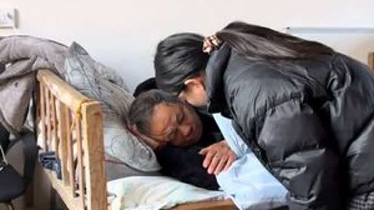在父亲晚年能陪在身边真的很幸福 我不知道你们家的父亲是不是也这样，身体不舒服带去看就不愿意，我说了好久好久，最终去我怀疑他看到我哭了，我知道他不想带小孩麻烦，可他不知道他这样我会有多急，奶奶的突...
