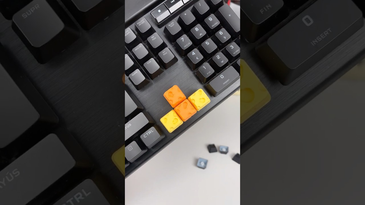 Cheese Keycaps 🧀 #keyboard #keycaps #cherrykeycaps #cheese #gaming #3dprint #3dprinter #3dprinting