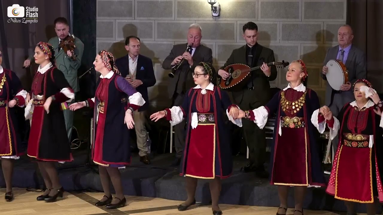 Το χορευτικό του Συλλόγου Διβριωτών Βορείου Ηπείρου