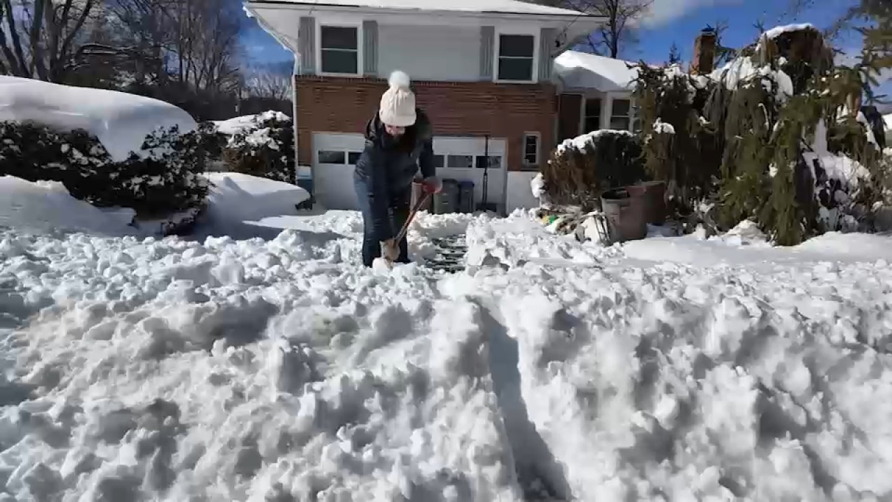 67-year-old woman grateful to shoveling 'snow angels' after historic blizzard