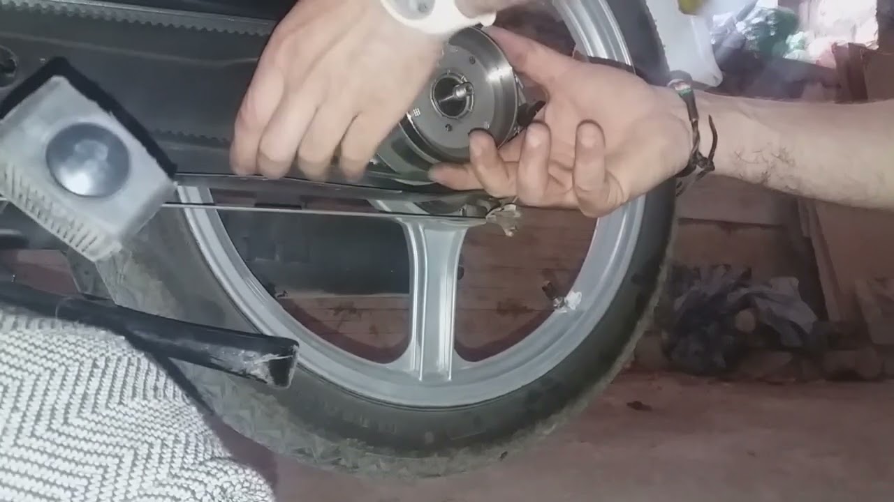 Piaggio Si bianco presentazione e smontaggio ruote