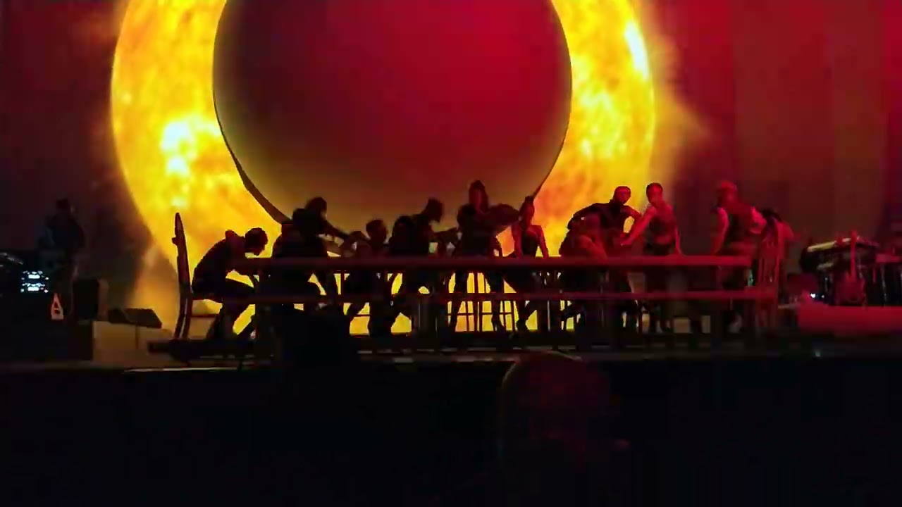 raindrops / god is a woman - Ariana Grande Birmingham UK 14/09/2019