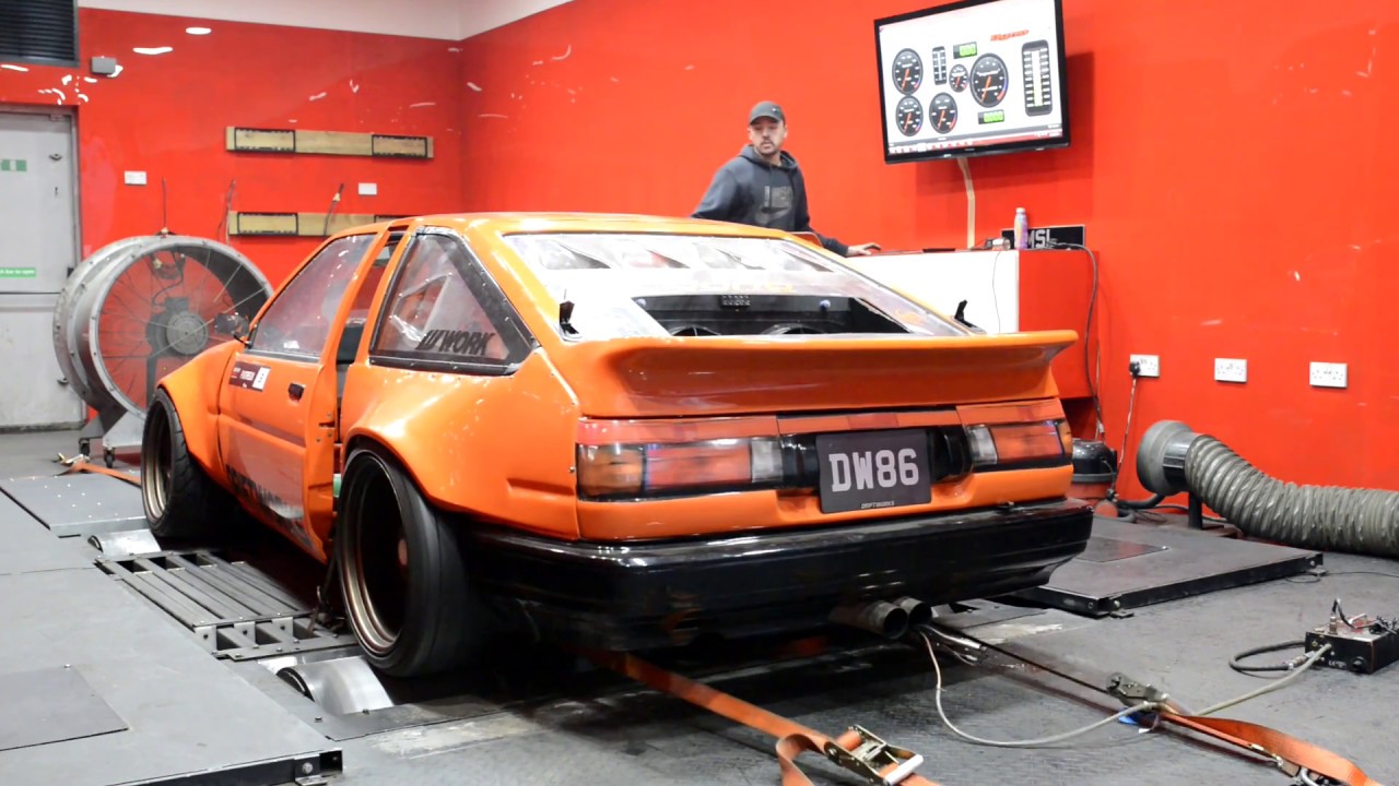 DW86 - The Dyno Struggle - 676hp with wheel spin.
