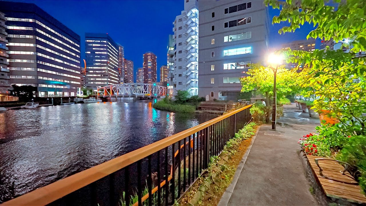 Central Tokyo Walking Tour: Hatchobori to Tsukiji &bull; 4K HDR