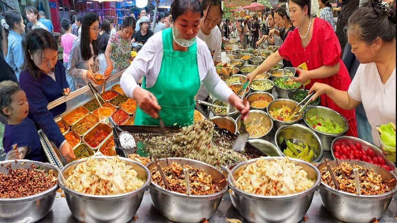 24 HOURS MALAYSIAN STREET FOOD TOUR IN KUALA LUMPUR  MALAYSIA | 15 MUST EAT FOODS YOU CAN'T MISS