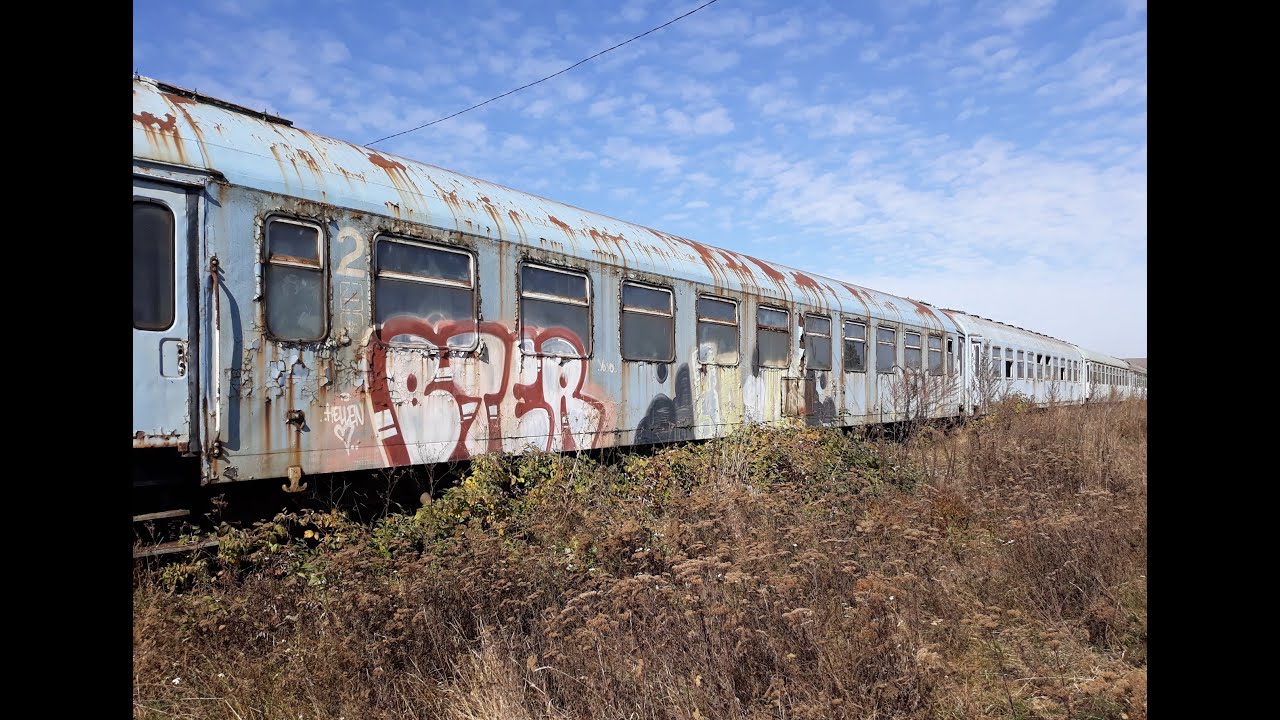 Vagoane abandonate + EA 623 &icirc;n Siculeni data: 04.10.2021.