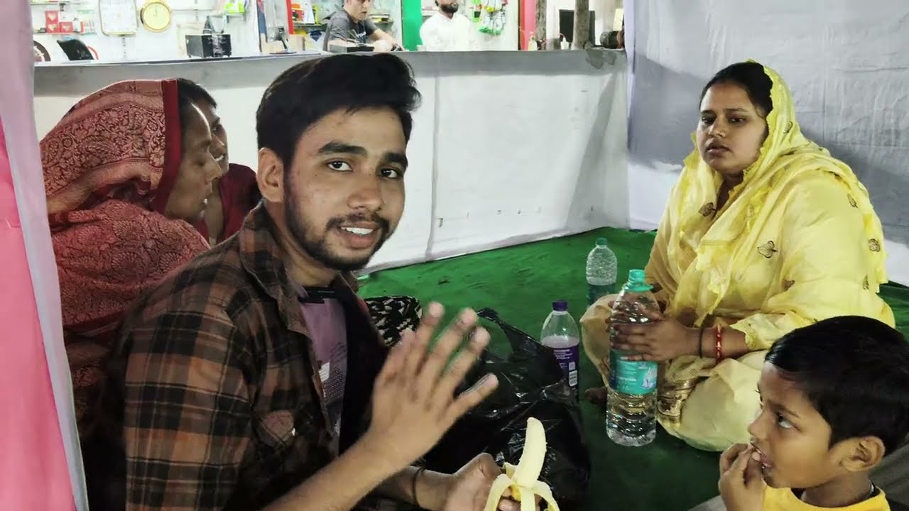 Raja bajar ka video iftar ka time ho gaya tha Raja bajar mein iftar Kiya ❤🤲☝️❤😊 #youtubeshorts 
