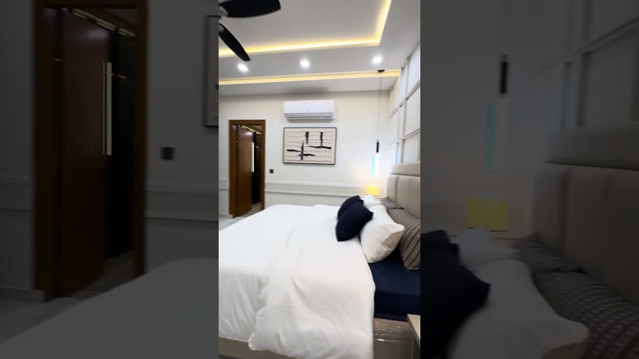     یہ گھر لے لو بیوی خود ہی آ جاۓ گیkanal furnished house in dha, 0️⃣3️⃣2️⃣6️⃣0️⃣9️⃣9️⃣1️⃣9️⃣9️⃣0️⃣
