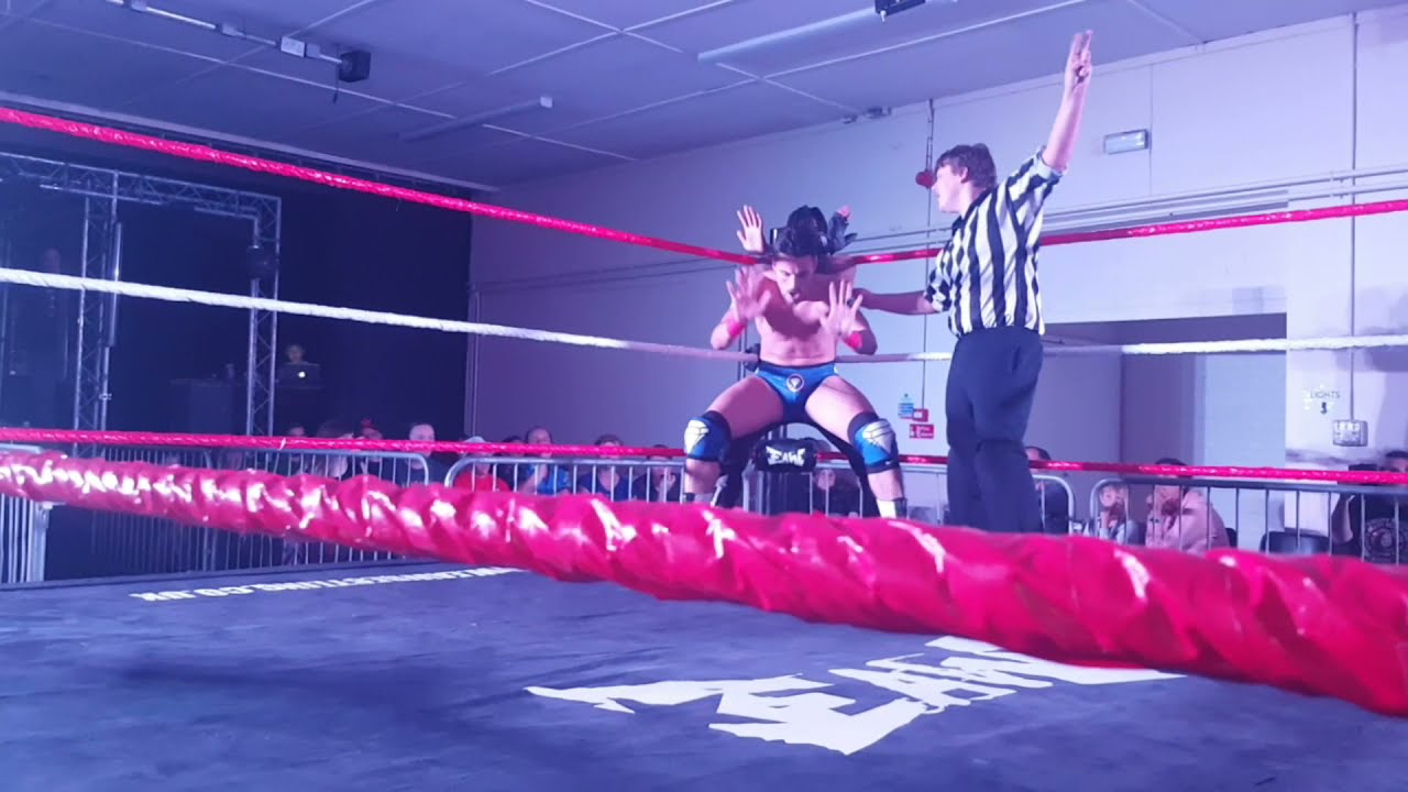 EAW   Diamond Dave Andrews  v  Stealth   September 2018   Irchester