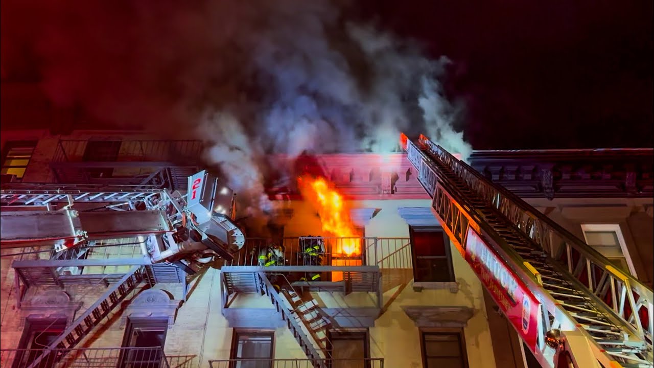 **EARLY ARRIVAL** HEAVY FIRE out Top Floor Windows at MAJOR 2-Alarm Fire in Midtown NYC! [ Box 851 ]