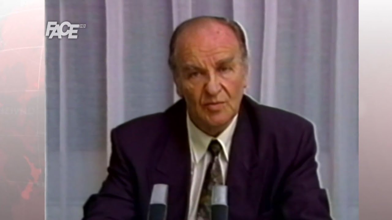 Alija Izetbegović: 