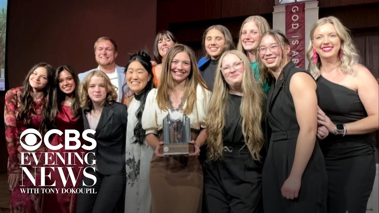 High school basketball team that appealed own victory gets awarded for character