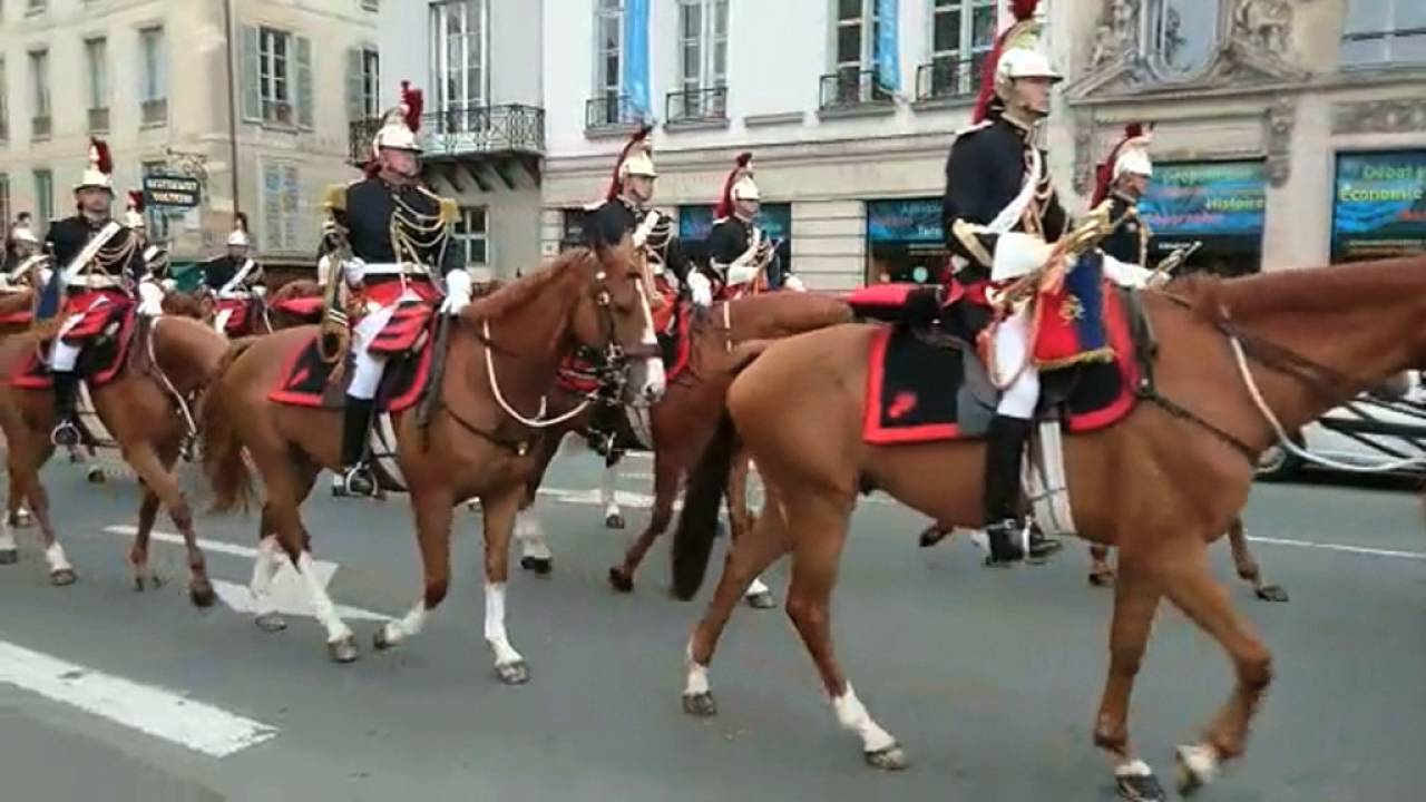 Paris floods: Priceless artwork moved to safety