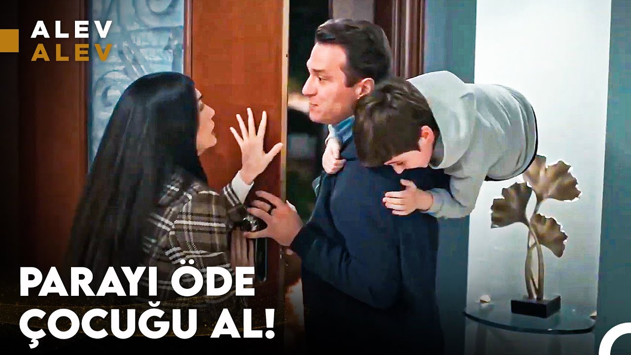 Parayı Veren Düdüğü Çalar Çiçek Hanım - Alev Alev