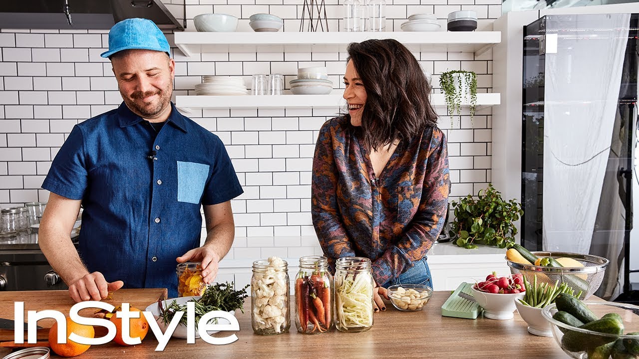 Broad City’s Abbi Jacobson Hilariously Tries to Pickle Vegetables | Table for 2 | InStyle