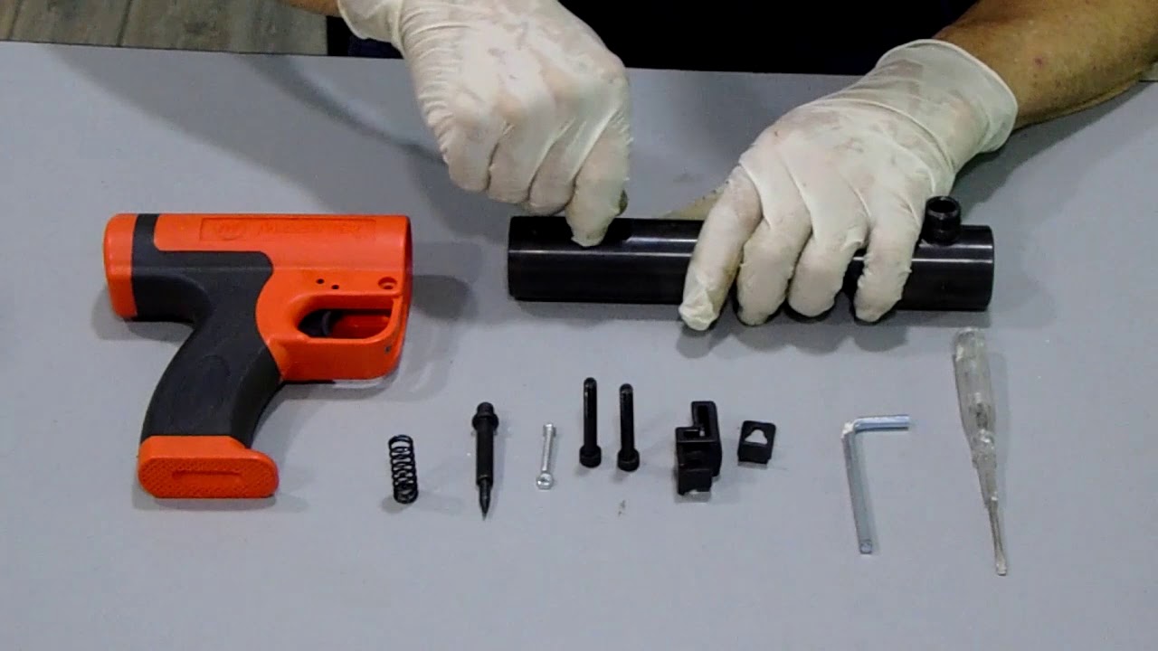 PISTOLA TIRO A TIRO CON SILENCIADOR MANTENIMIENTO ARME Y DESARME