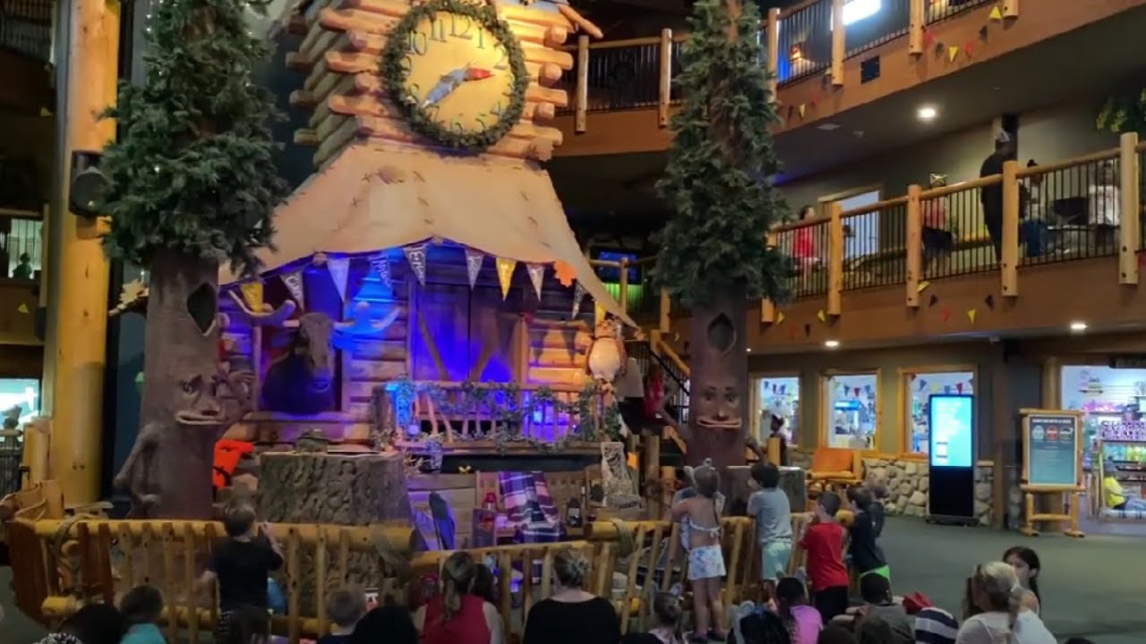 Great Wolf Lodge 2:30 PM Clock Tower Show 6/21/2023
